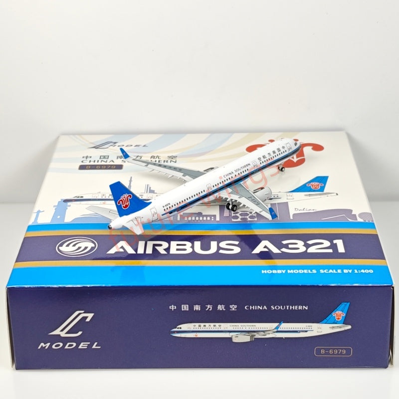1:400 C model China Southern Airlines A321 B-6979 Aircraft Model+Free Tractor