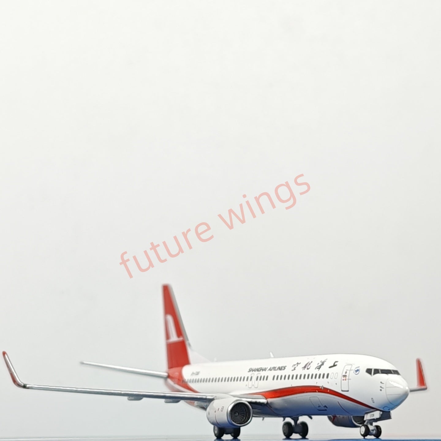 1:400 AeroPolaris ShangHai Airlines B737-800 B-16722 Aircraft Model+Free Tractor