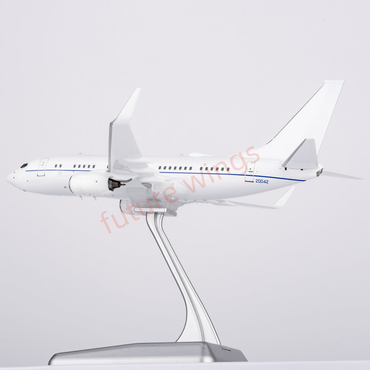 1:200 NG Models NG05008 USAF B737-700 C-40B 20042 Diecast Aircraft Model