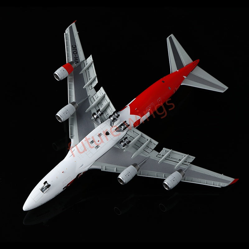 1:400 HX Models Qantas Airways B747-400 VH-OJC Aircraft Model Free Tractor +Stand