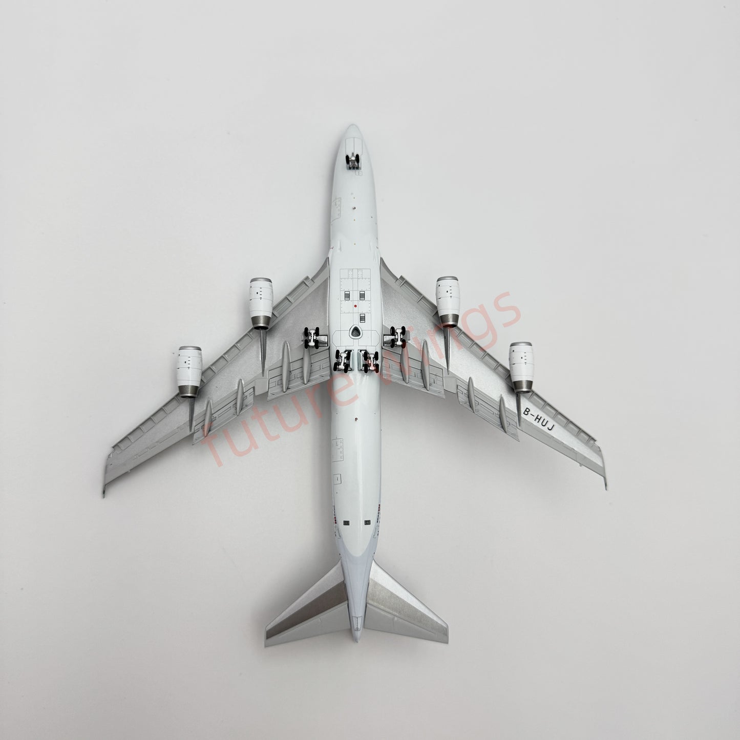 1:400 YY Wings Cathay Pacific B747-400 B-HUJ Aircraft Model Free Tractor+Stand