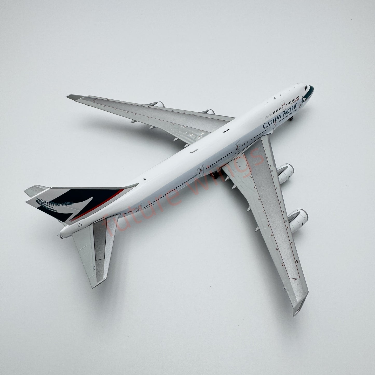 1:400 YY Wings Cathay Pacific B747-400 B-HUJ Aircraft Model Free Tractor+Stand