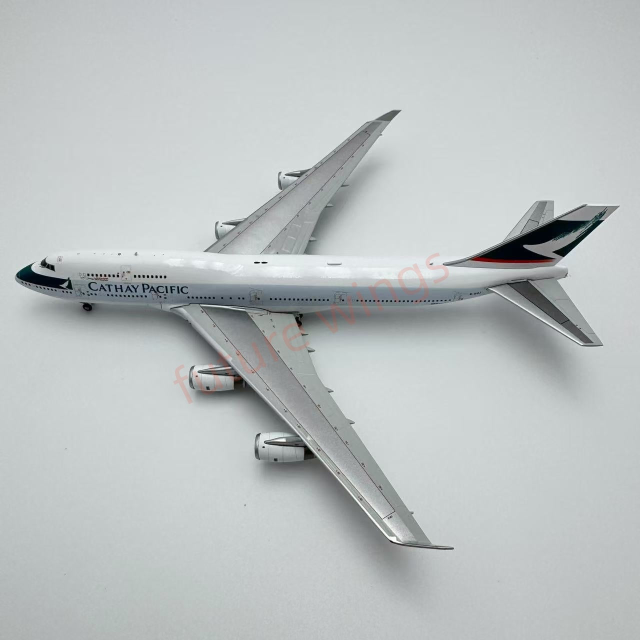 1:400 YY Wings Cathay Pacific B747-400 B-HUJ Aircraft Model Free Tractor+Stand