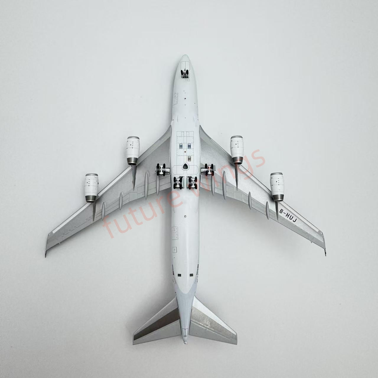 1:400 YY Wings Cathay Pacific B747-400 B-HUJ Aircraft Model Free Tractor+Stand