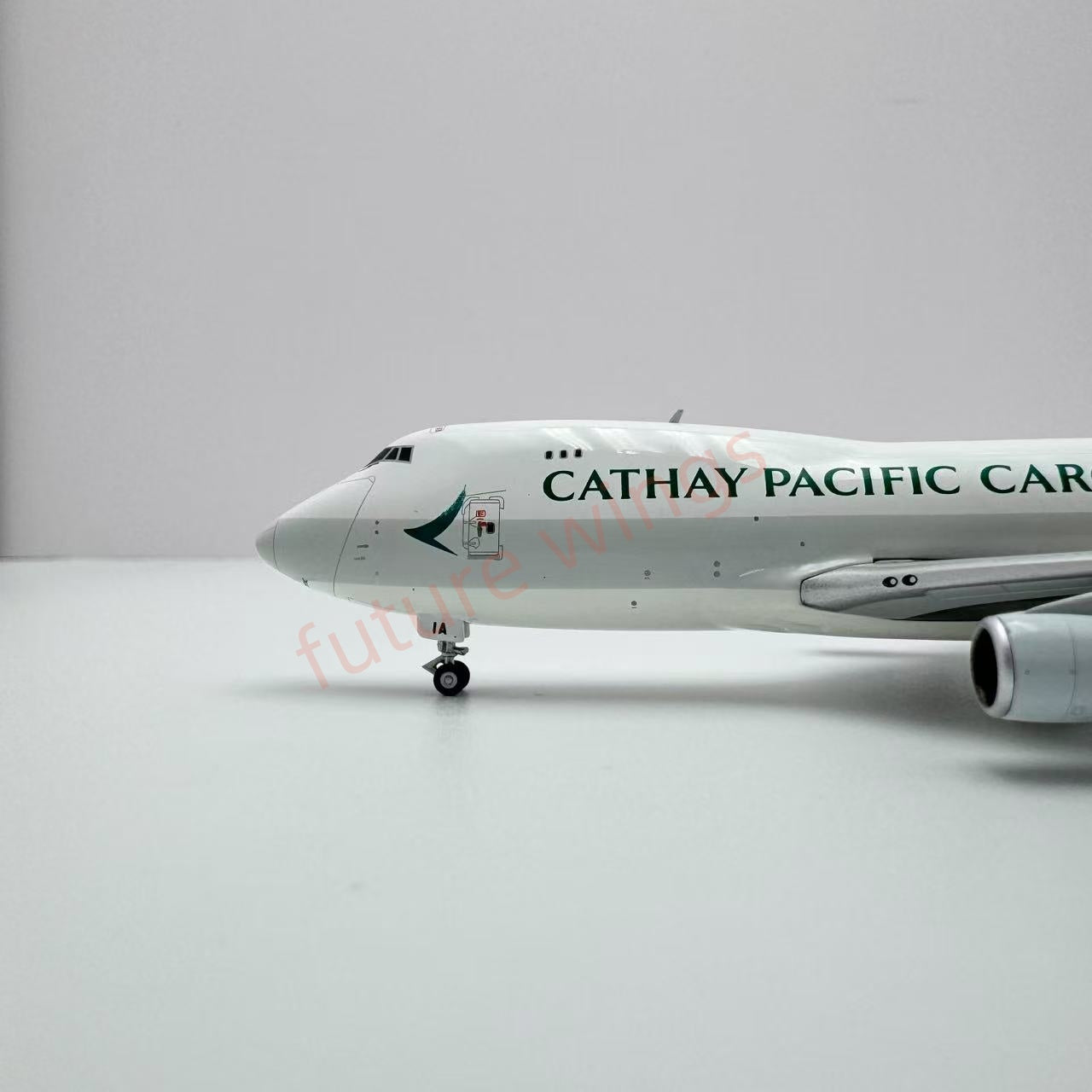 1:400 YY Wings Cathay Pacific Cargo B747-400F B-LIA Aircraft Model+Free Tractor