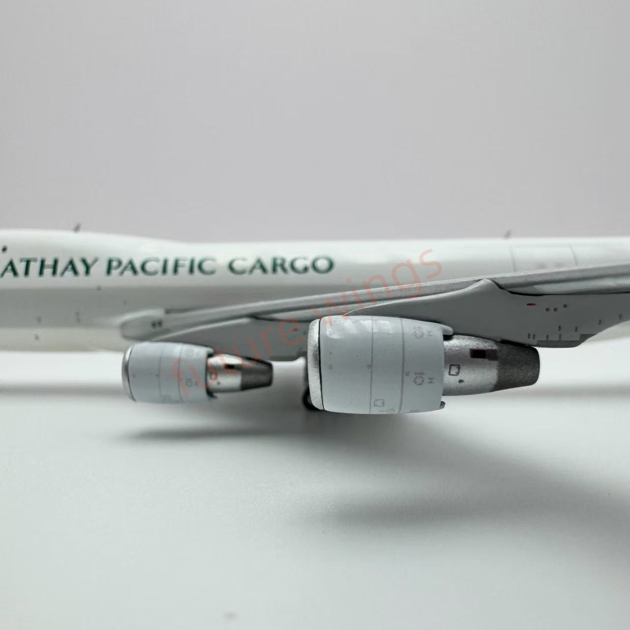 1:400 YY Wings Cathay Pacific Cargo B747-400F B-LIA Aircraft Model+Free Tractor
