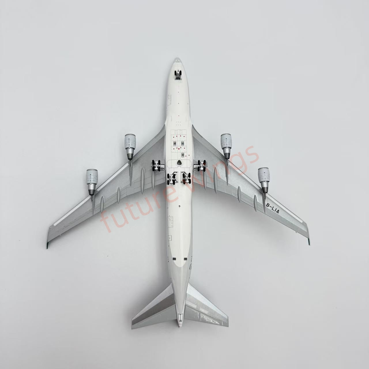 1:400 YY Wings Cathay Pacific Cargo B747-400F B-LIA Aircraft Model+Free Tractor