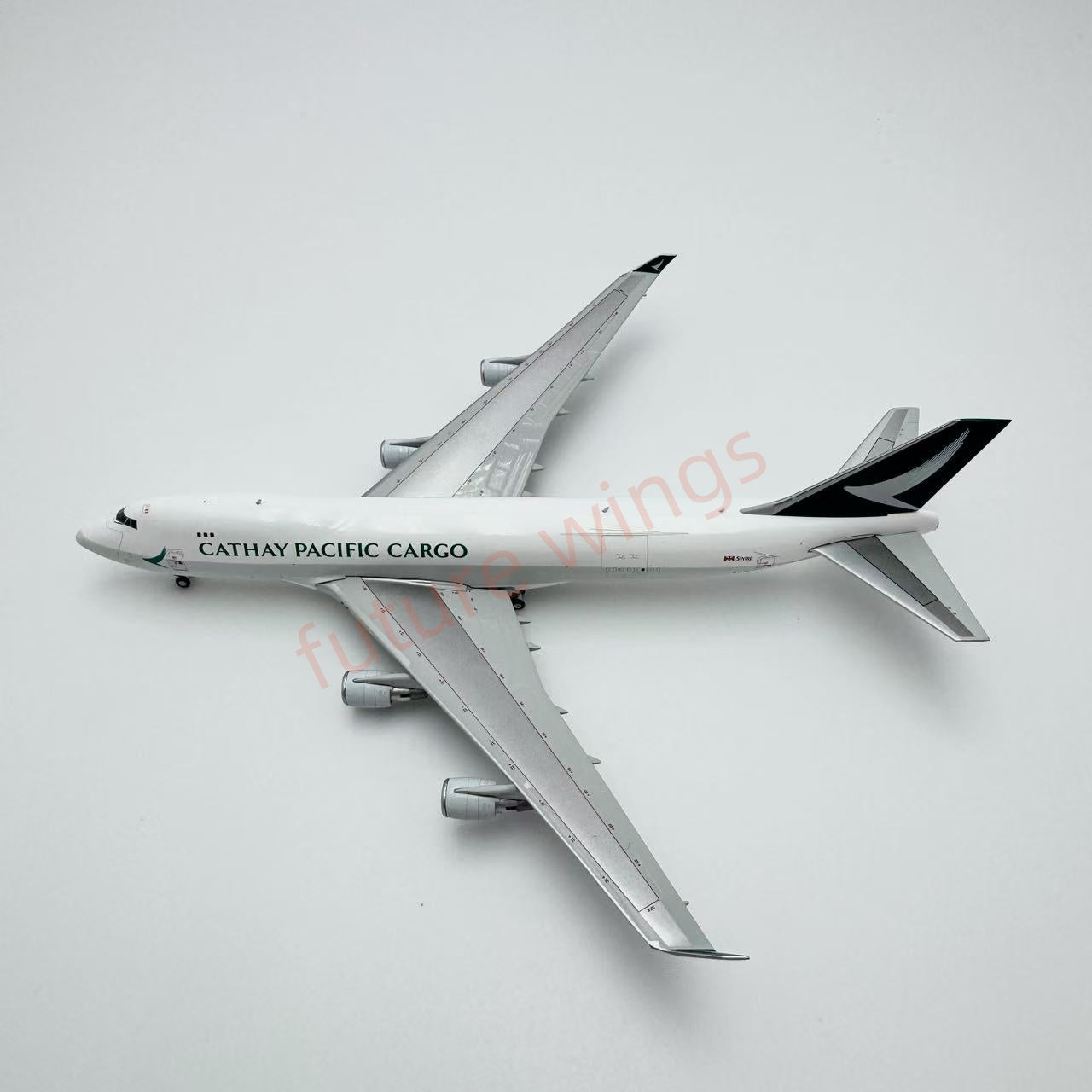 1:400 YY Wings Cathay Pacific Cargo B747-400F B-LIA Aircraft Model+Free Tractor