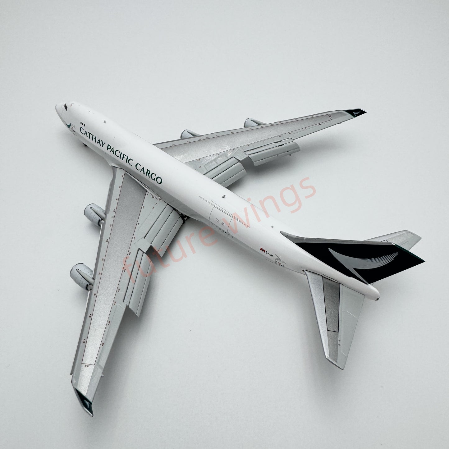 1:400 YY Wings Cathay Pacific Cargo B747-400F B-LIA Aircraft Model+Free Tractor