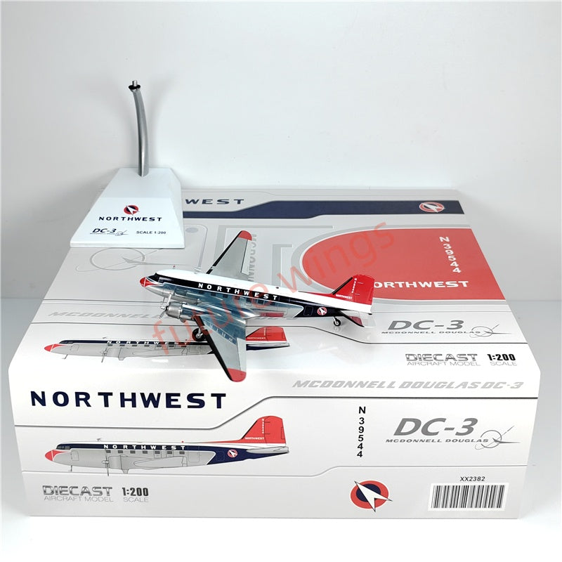 1:200 JC Wings XX2382 Northwest Airlines DC-3 N39544 Diecast Aircraft Model
