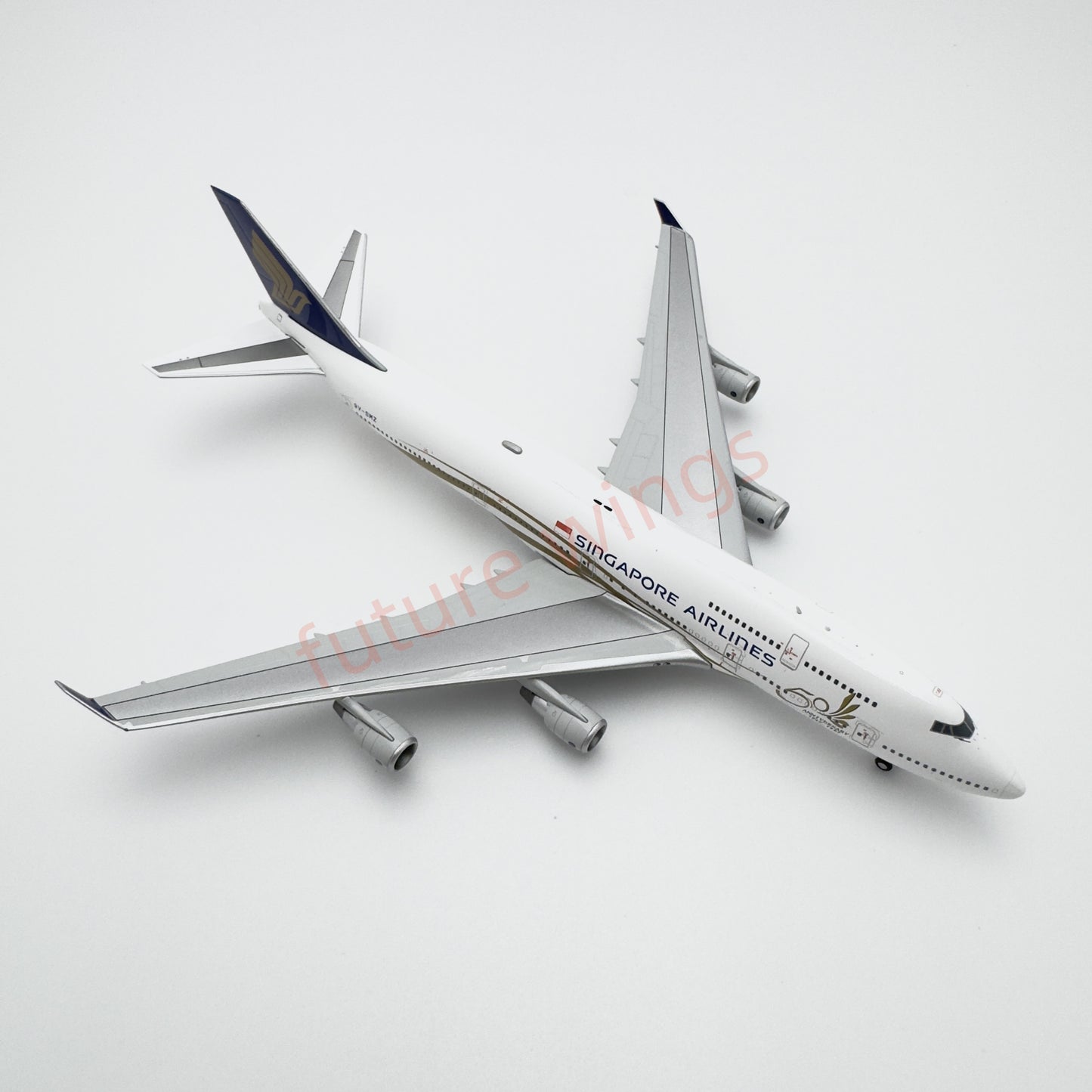 1:400 YY Wings Singapore Airlines B747-400 9V-SMZ “50years” Aircraft Model Free Tractor+Stand