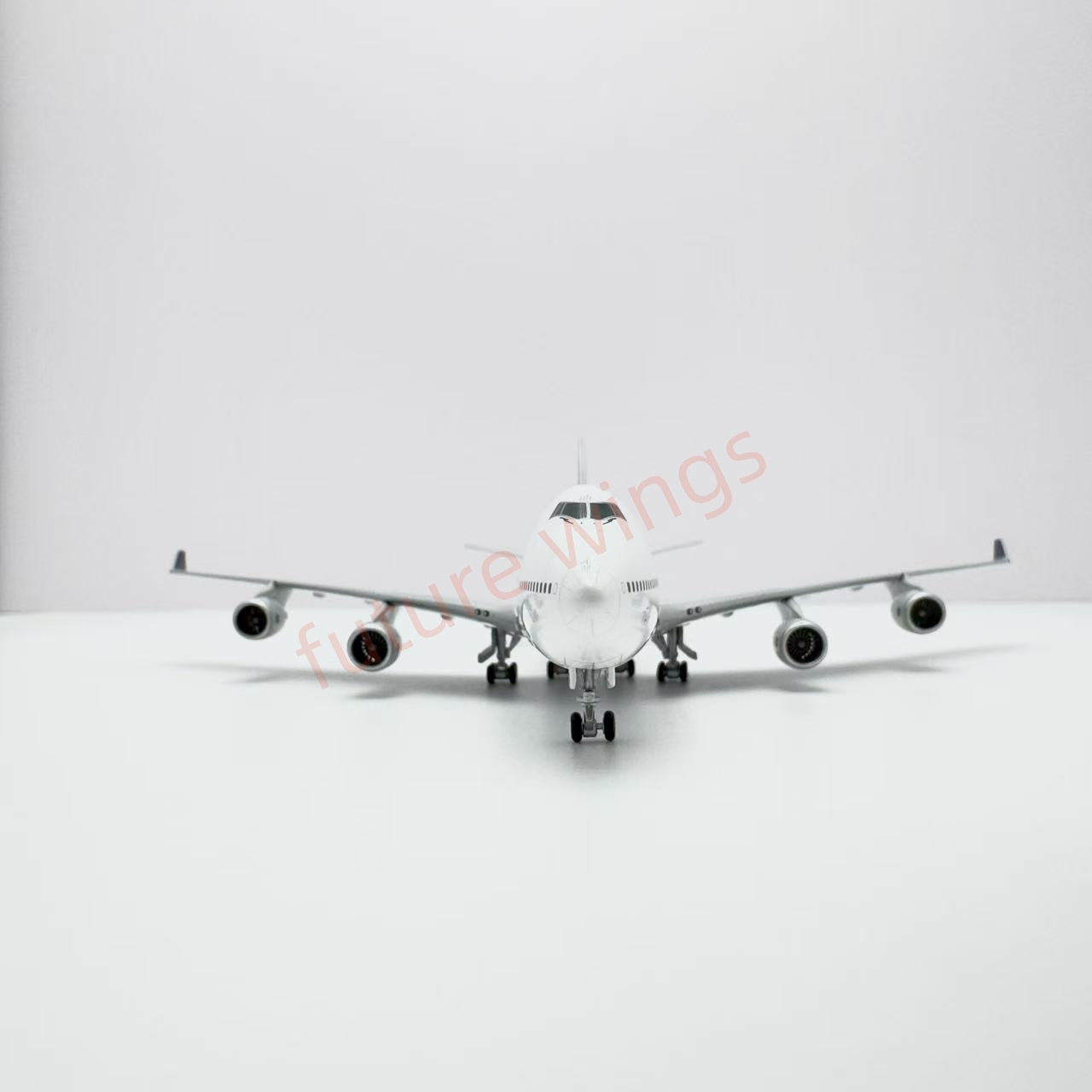1:400 YY Wings Singapore Airlines B747-400 9V-SMZ “50years” Aircraft Model Free Tractor+Stand