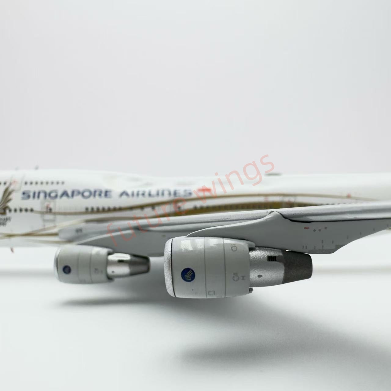 1:400 YY Wings Singapore Airlines B747-400 9V-SMZ “50years” Aircraft Model Free Tractor+Stand