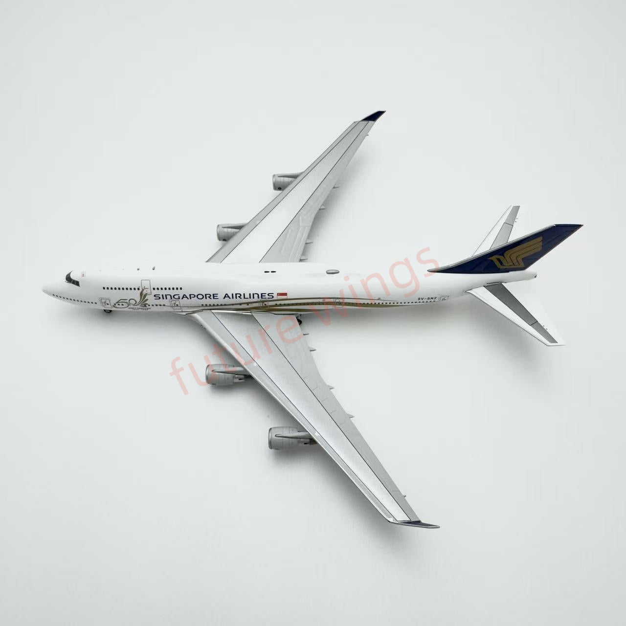 1:400 YY Wings Singapore Airlines B747-400 9V-SMZ “50years” Aircraft Model Free Tractor+Stand