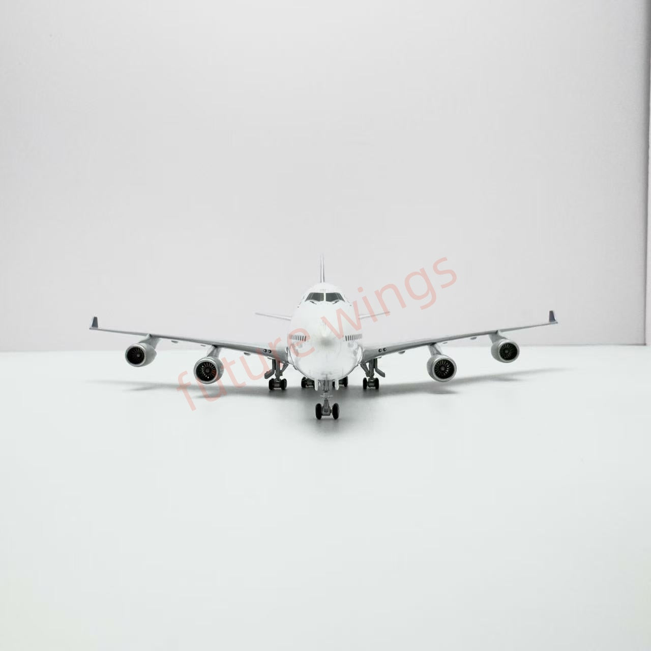 1:400 YY Wings Singapore Airlines B747-400 9V-SMU Aircraft Model Free Tractor+Stand