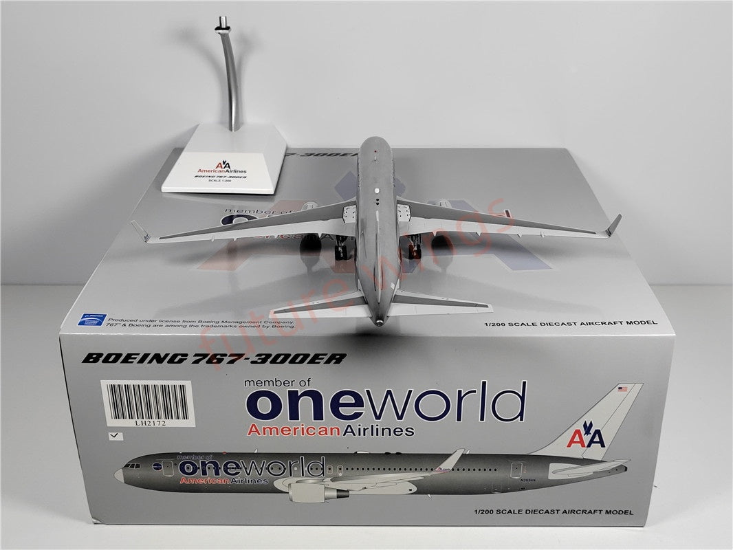 1:200 JC Wings LH2172 American Airlines B767-300ER N395AN "One World"Diecast Aircraft Model
