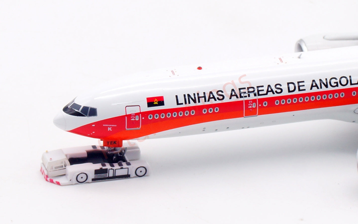 1:400 Aviation400 Angola TAAG B777-300ER D2-TEK Aircraft Model Free Tractor+Stand