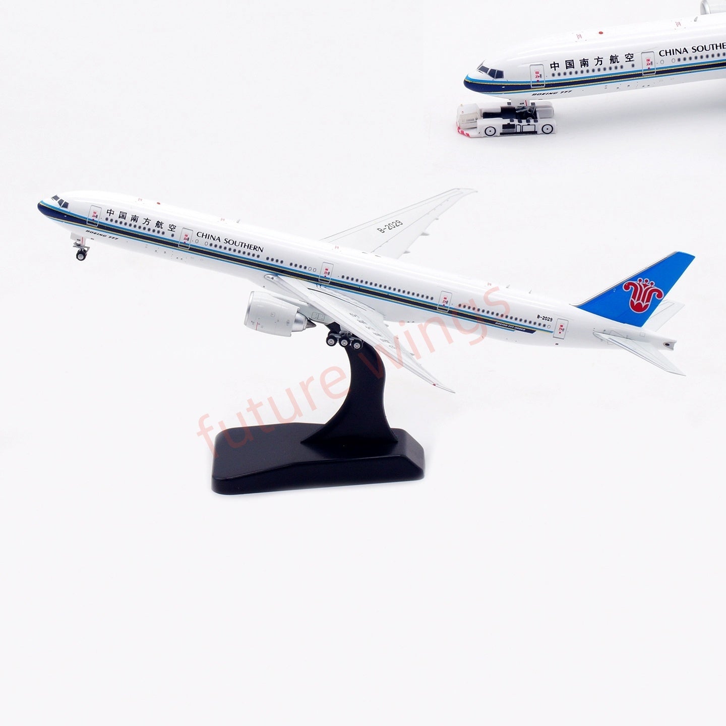 1:400 Aviation400 China Southern Airlines B777-300ER B-2029 Aircraft Model Free Tractor+Stand