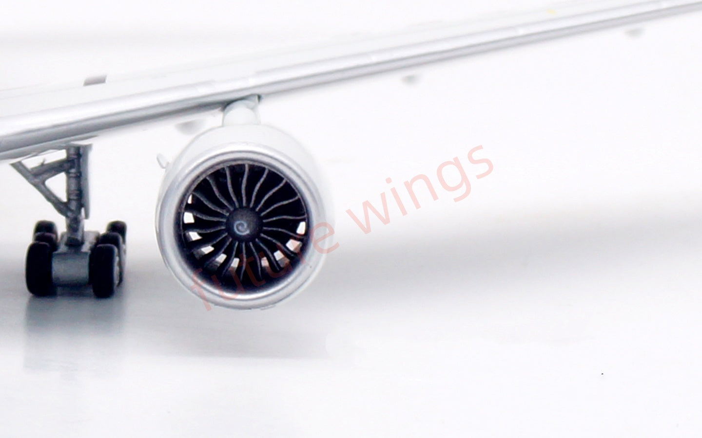 1:400 Aviation400 China Southern Airlines B777-300ER B-2029 Aircraft Model Free Tractor+Stand