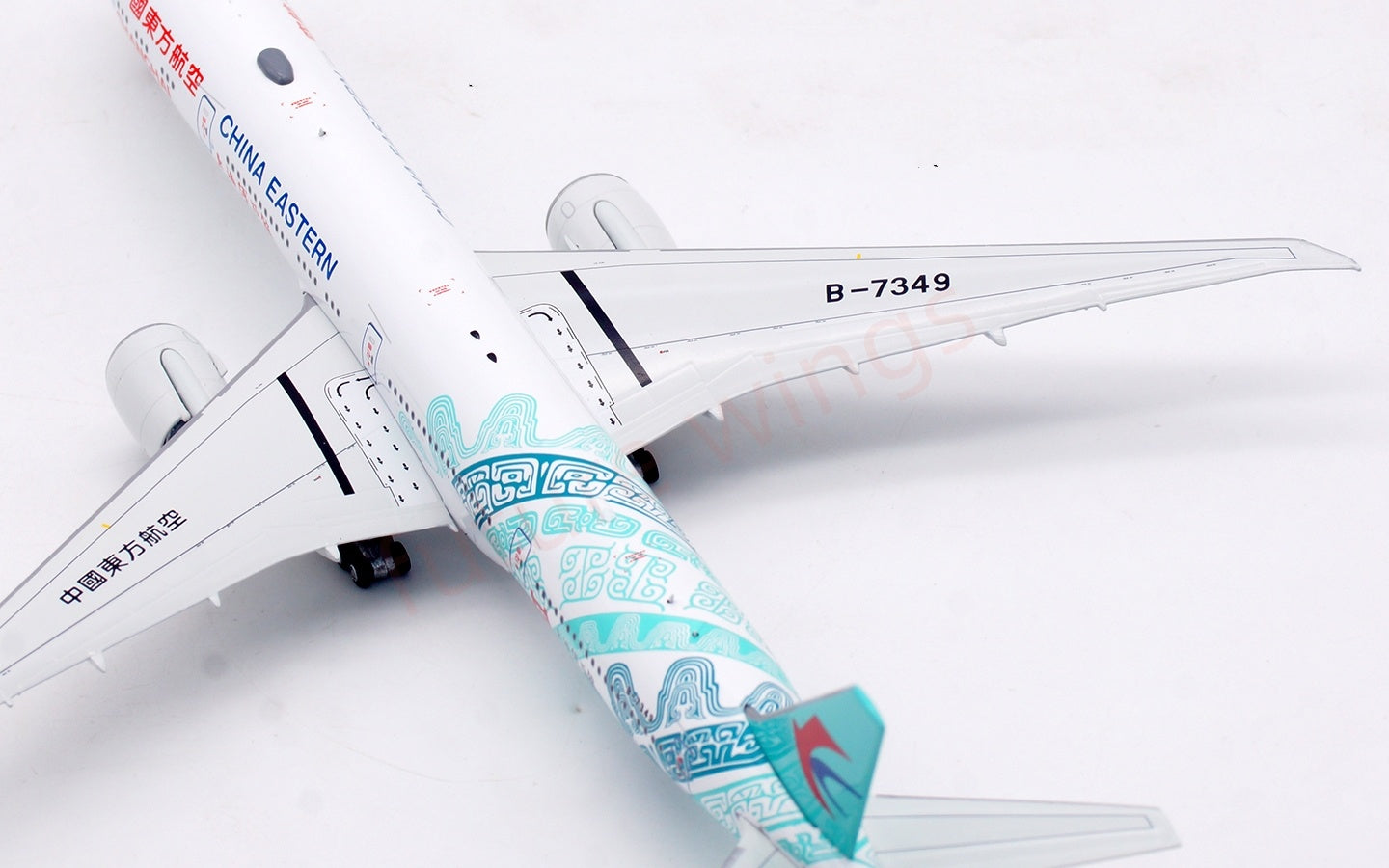 1:400 Aviation400 China Eastern Airlines B777-300ER B-7349 Aircraft Model Free Tractor+Stand