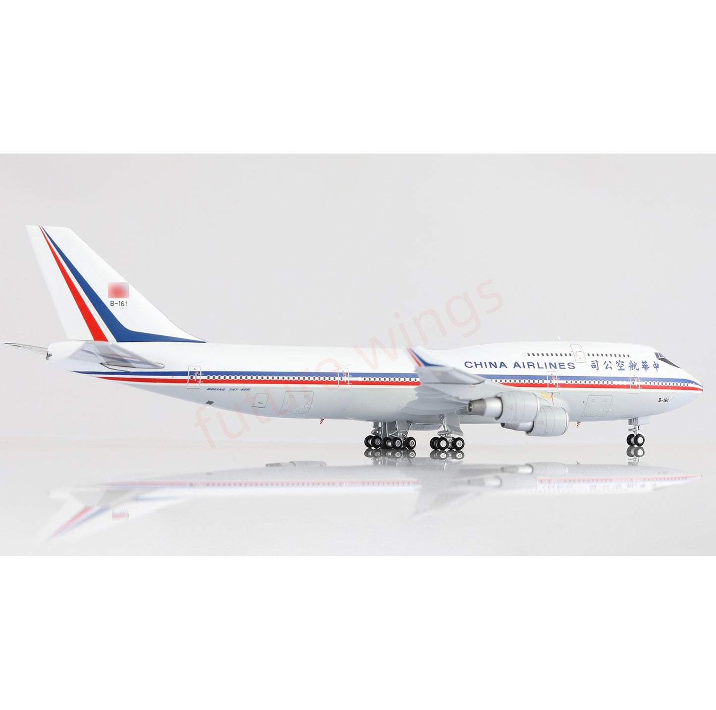 1:400 Kylin Model China Airlines B747-400 B-161 Aircraft Model Free Tractor+Stand