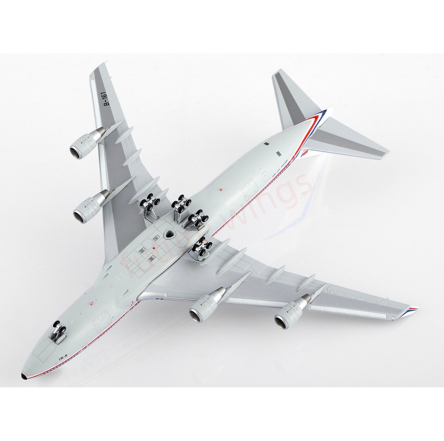 1:400 Kylin Model China Airlines B747-400 B-161 Aircraft Model Free Tractor+Stand