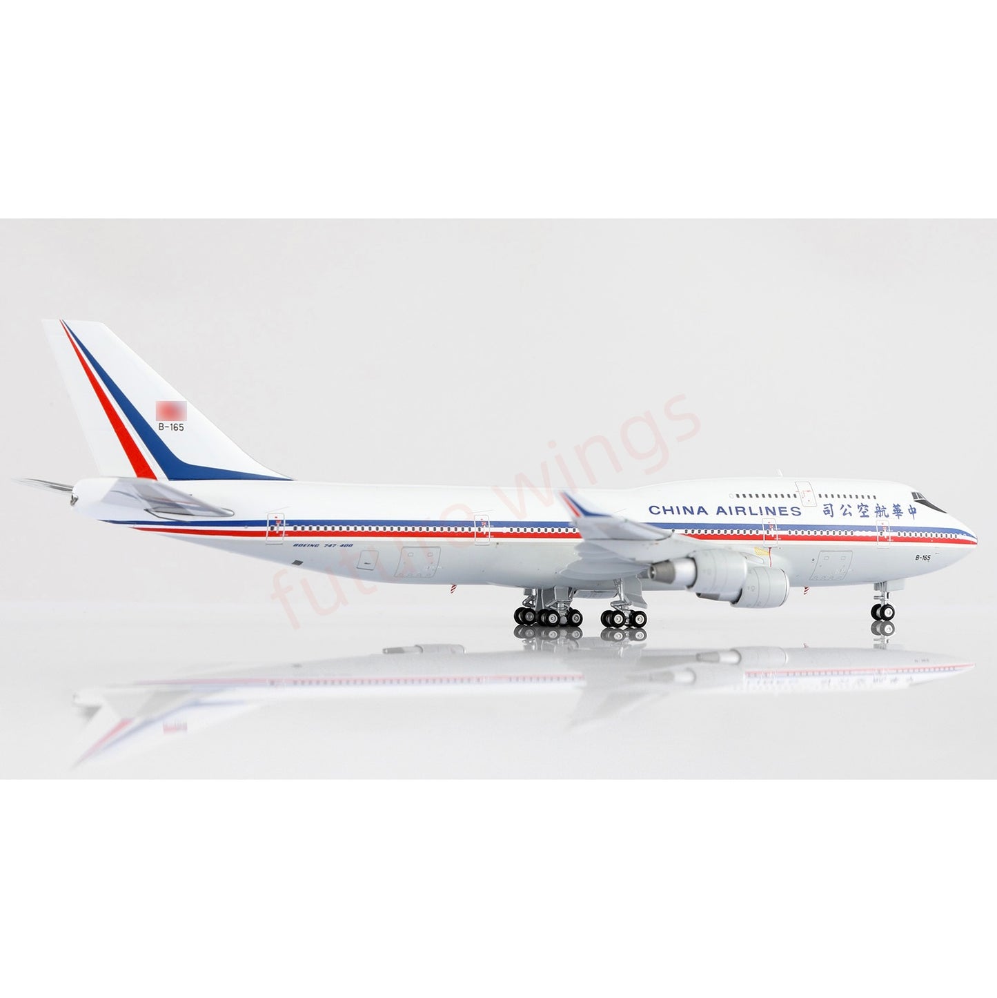 1:400 Kylin Model China Airlines B747-400 B-165 Aircraft Model Free Tractor+Stand