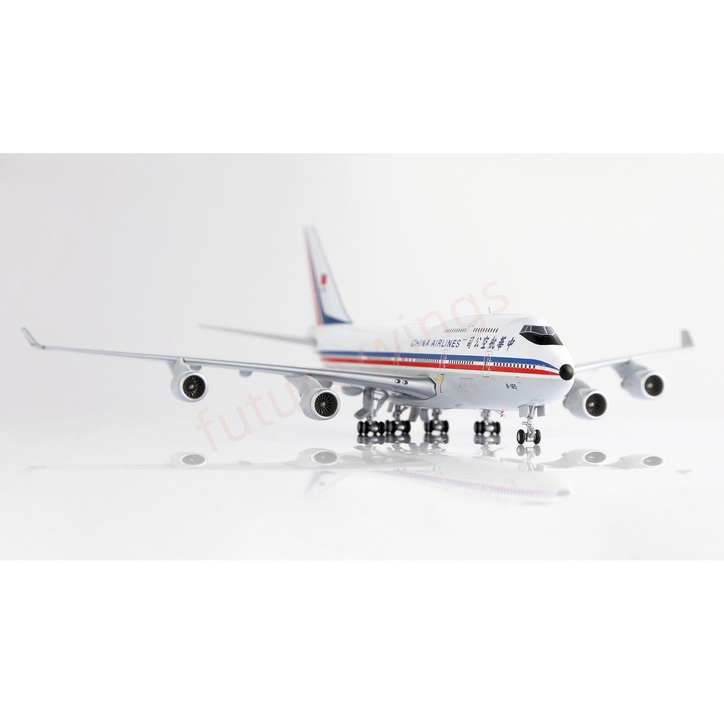 1:400 Kylin Model China Airlines B747-400 B-165 Aircraft Model Free Tractor+Stand