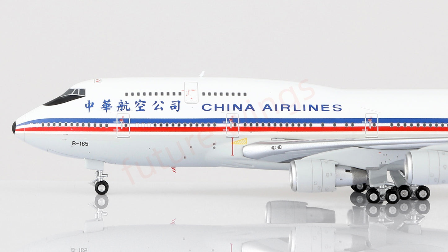 1:400 Kylin Model China Airlines B747-400 B-165 Aircraft Model Free Tractor+Stand