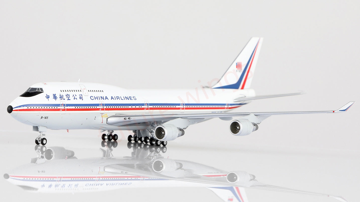 1:400 Kylin Model China Airlines B747-400 B-165 Aircraft Model Free Tractor+Stand