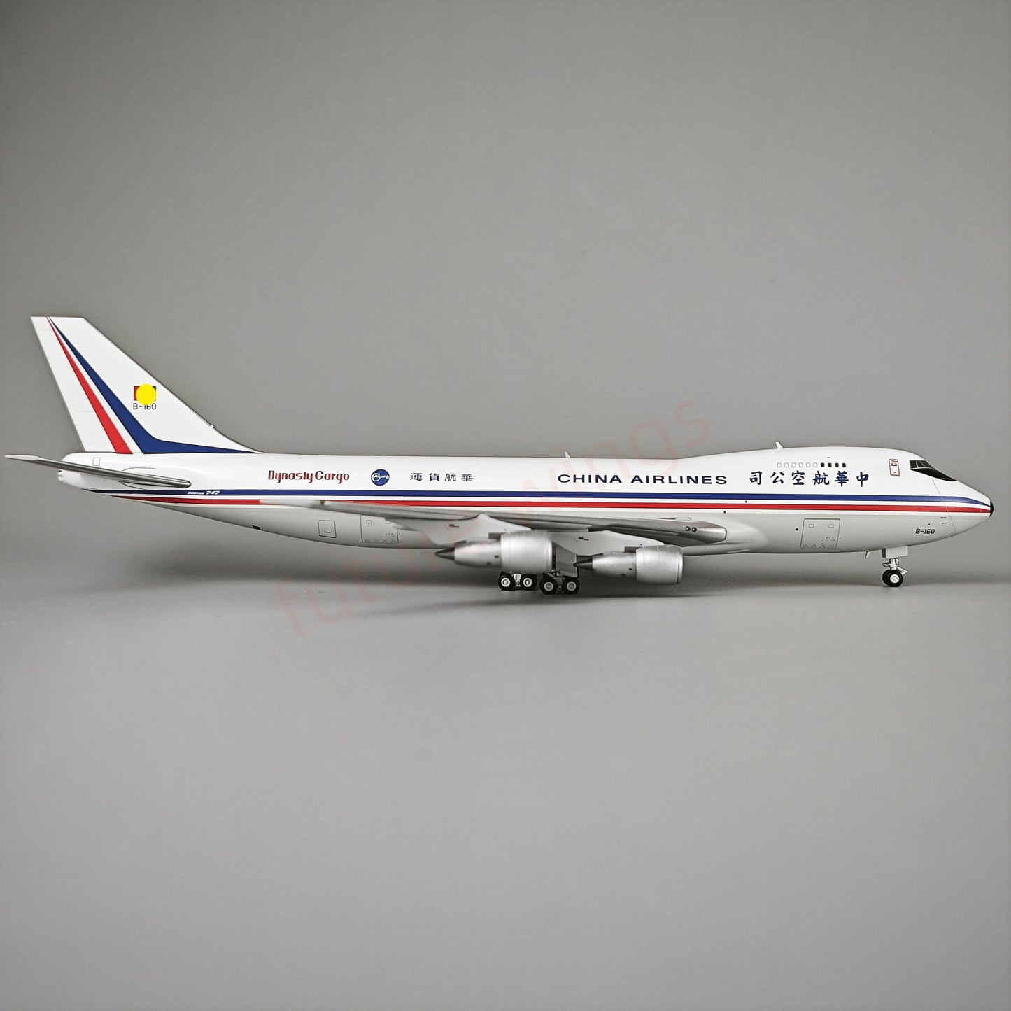 1:400 Kylin Model China Airlines B747-400 B-160 Aircraft Model Free Tractor+Stand
