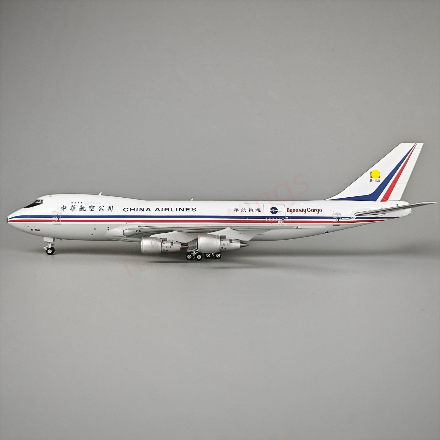 1:400 Kylin Model China Airlines B747-400 B-160 Aircraft Model Free Tractor+Stand