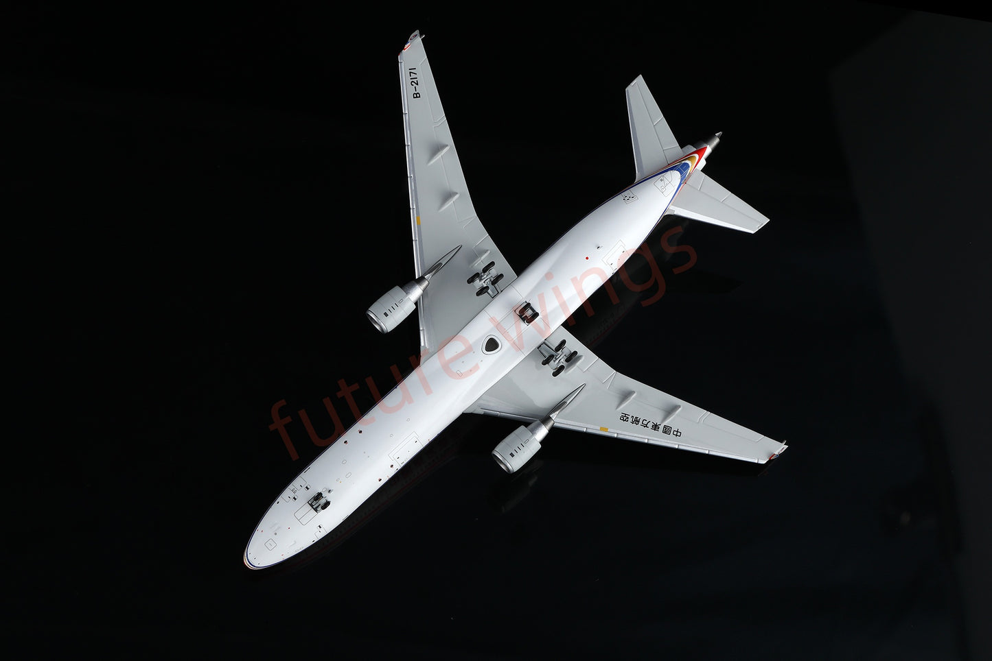 1:400 HX Models China Eastern McDonnell MD-11 B-2171 B-2172 B-2173 B-2174 B-2175 Aircraft Model+Free Tractor