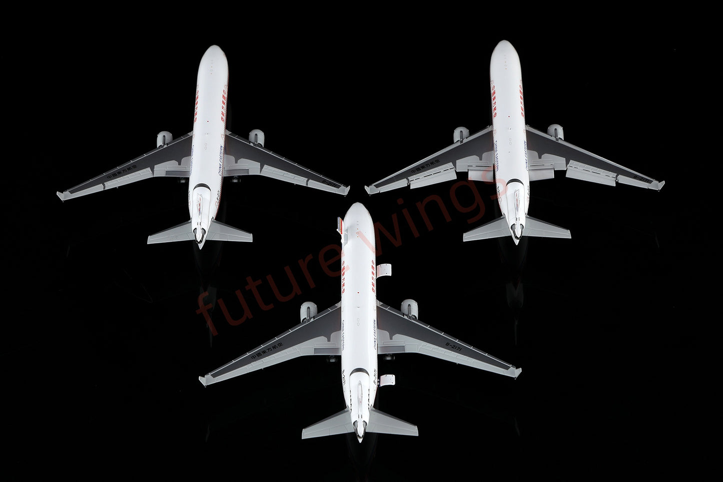 1:400 HX Models China Eastern McDonnell MD-11 B-2171 B-2172 B-2173 B-2174 B-2175 Aircraft Model+Free Tractor