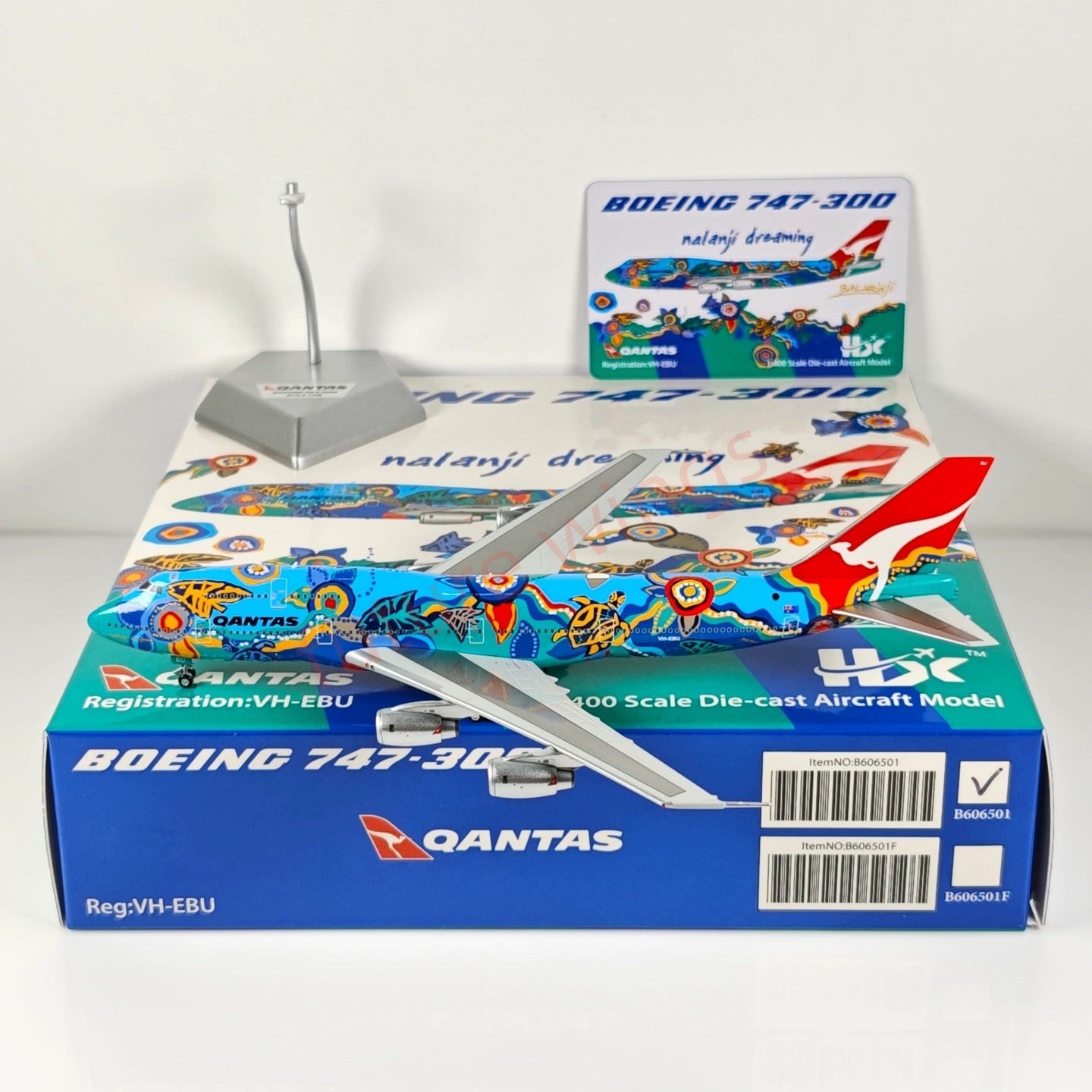 1:400 HX Models Qantas Airways B747-300 VH-EBU Aircraft Model Free Tractor +Stand