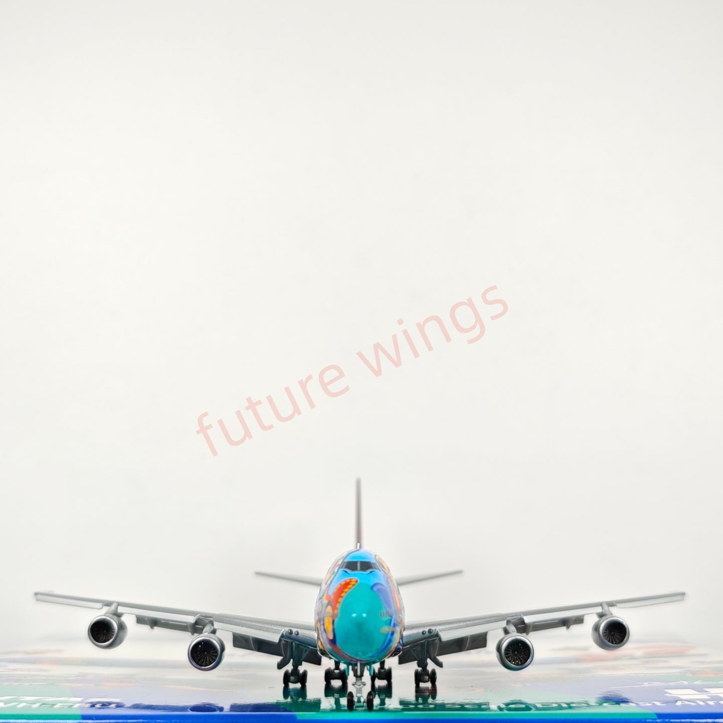 1:400 HX Models Qantas Airways B747-300 VH-EBU Aircraft Model Free Tractor +Stand