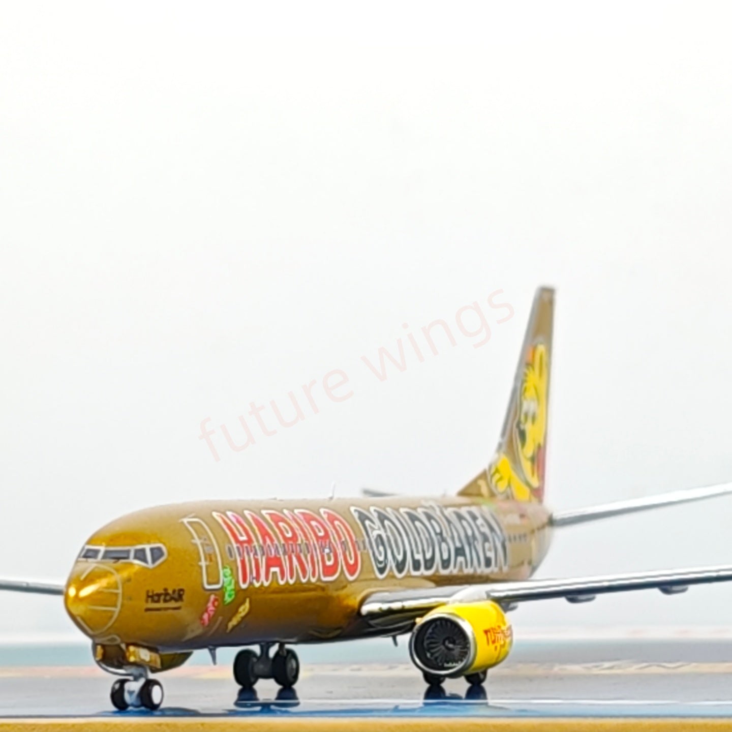 1:400 AeroPolaris Tui Airways B737-800 D-ATUD "Haribo Goldbaren"Aircraft Model+Free Tractor