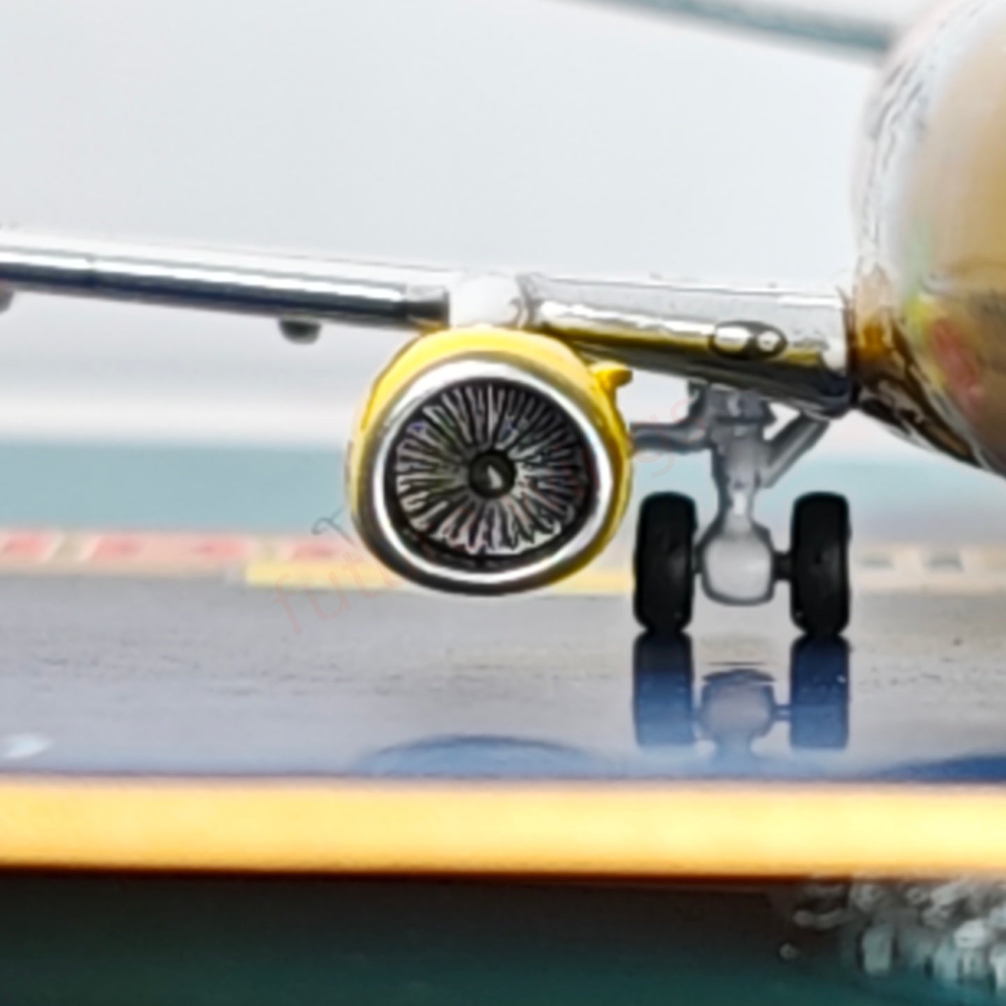 1:400 AeroPolaris Tui Airways B737-800 D-ATUD "Haribo Goldbaren"Aircraft Model+Free Tractor