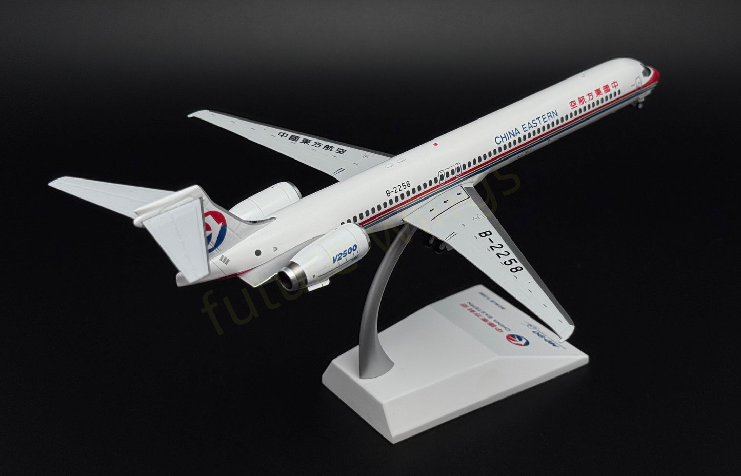1:200 KJ Model(JC Wings) China Eastern MD-90 B-2258 Diecast Aircraft Model