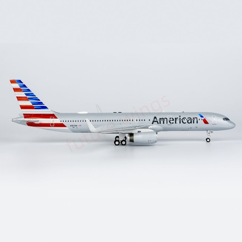 1:200 NG Models NG42033 American Airlines B757-200 N187AN Diecast Aircraft Model