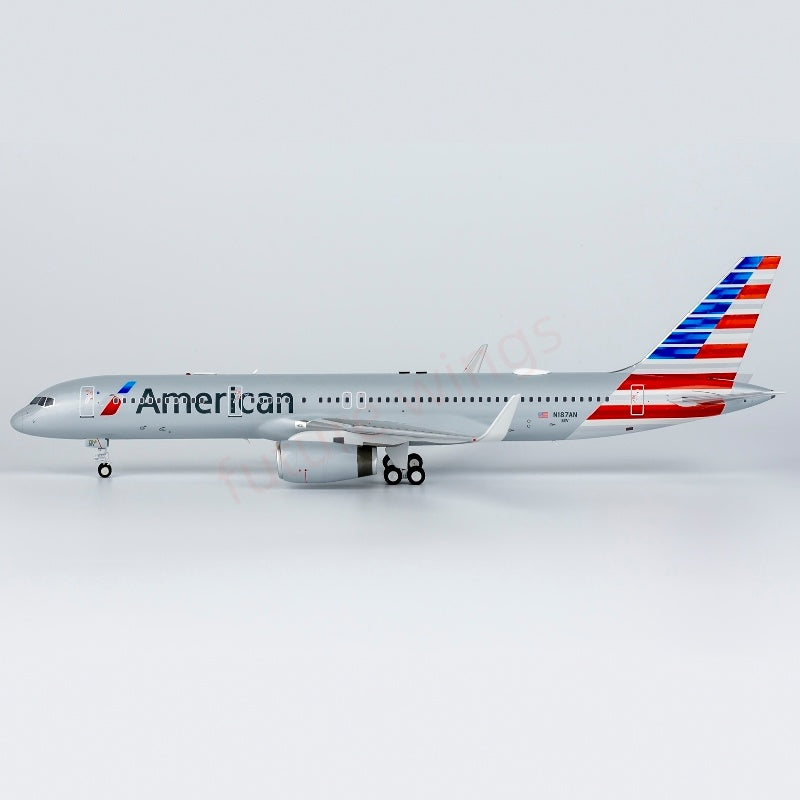 1:200 NG Models NG42033 American Airlines B757-200 N187AN Diecast Aircraft Model