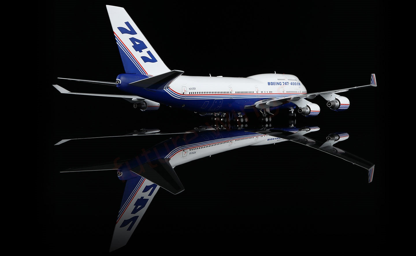 1:200 SQ Wings Boeing House Color B747-400 N747ER Diecast Aircraft Model