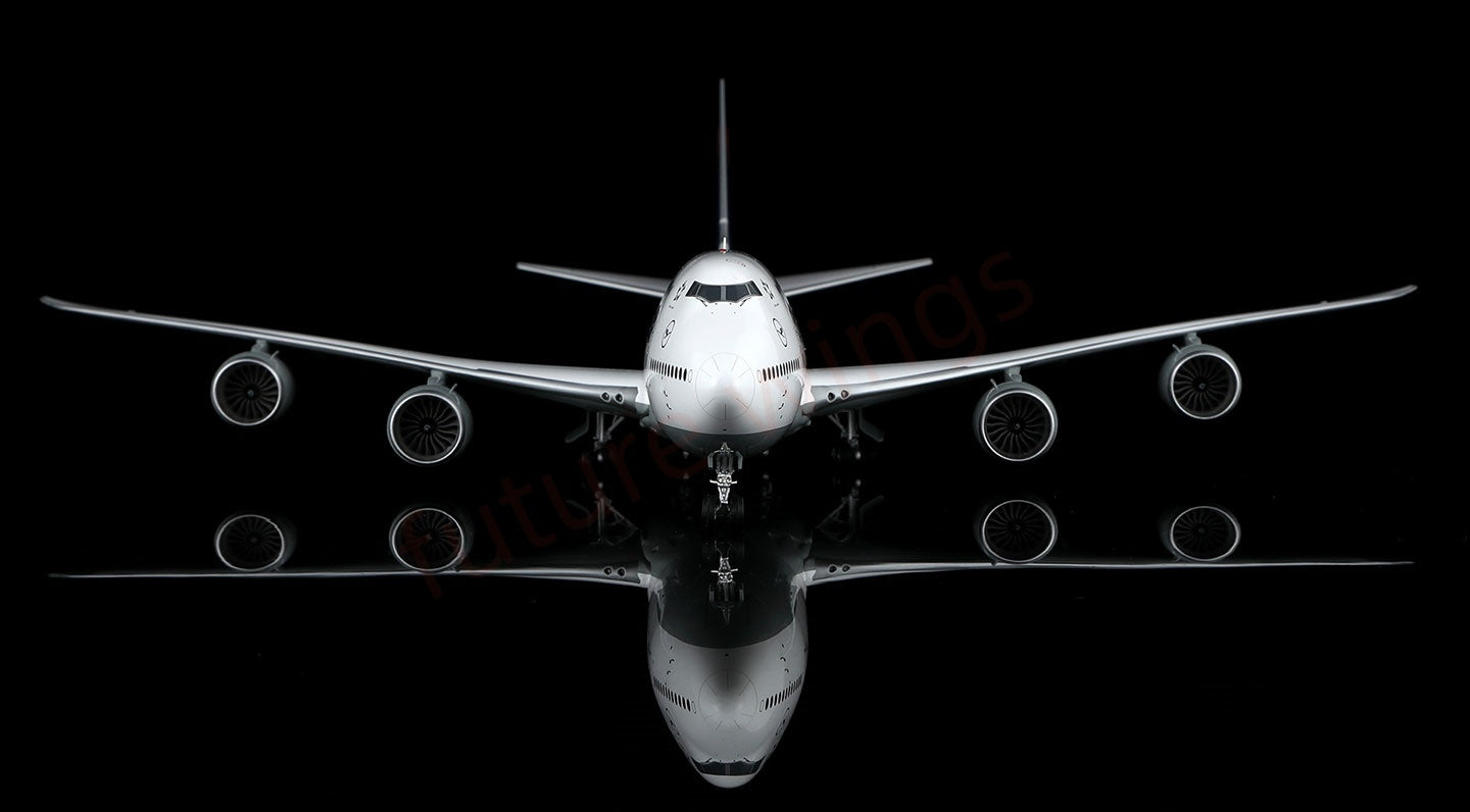 1:200 SQ Wings Lufthansa Airlines B747-8 D-ABYM Diecast Aircraft Model