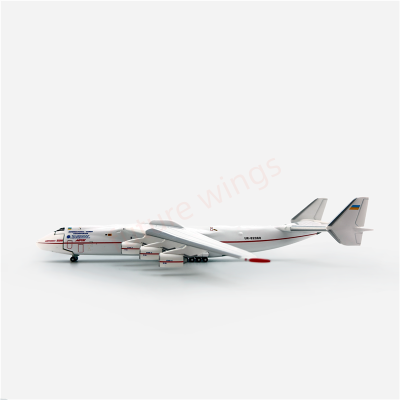 1:400 Blue Wings Antonov An-225 UR-82060 Aircraft Model+Free Tractor