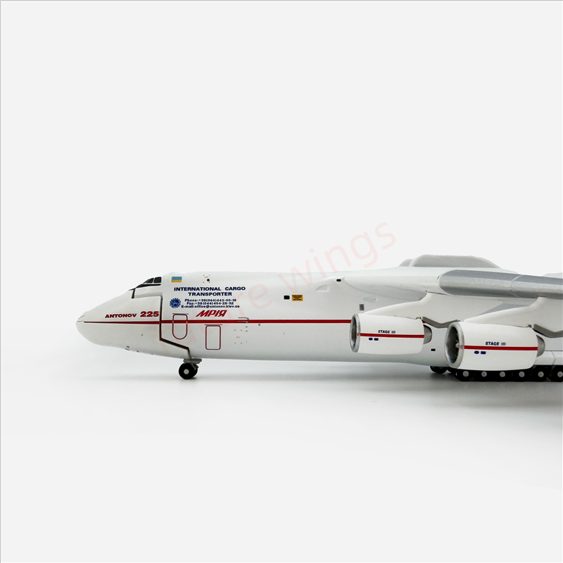 1:400 Blue Wings Antonov An-225 UR-82060 Aircraft Model+Free Tractor