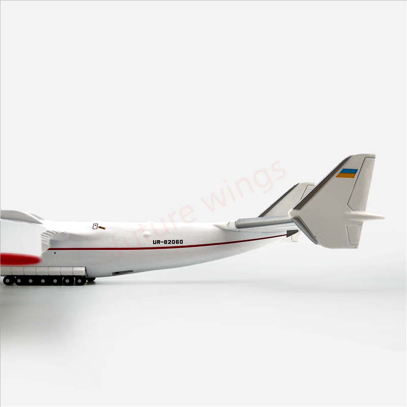 1:400 Blue Wings Antonov An-225 UR-82060 Aircraft Model+Free Tractor