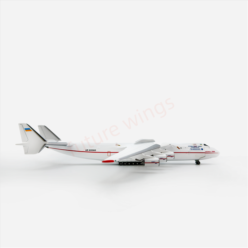 1:400 Blue Wings Antonov An-225 UR-82060 Aircraft Model+Free Tractor