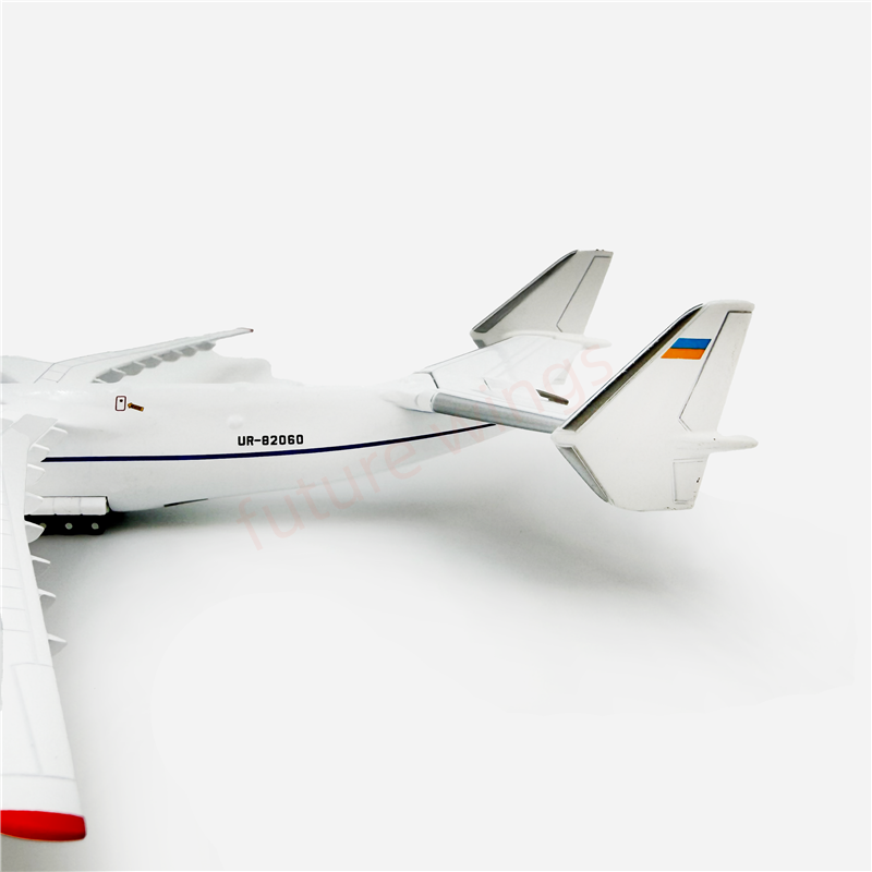 1:400 Blue Wings Antonov An-225 UR-82060 Aircraft Model+Free Tractor
