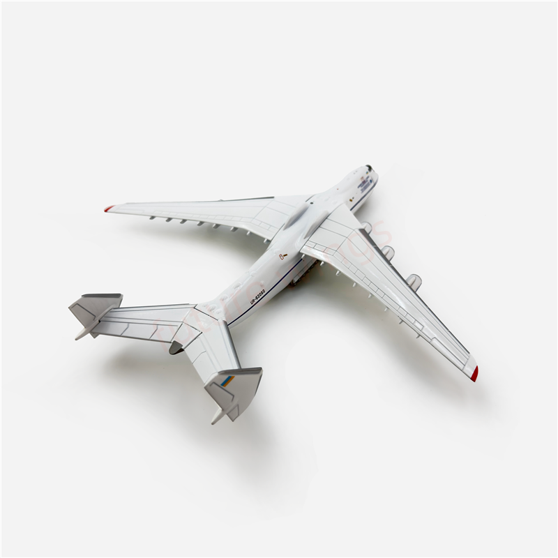 1:400 Blue Wings Antonov An-225 UR-82060 Aircraft Model+Free Tractor