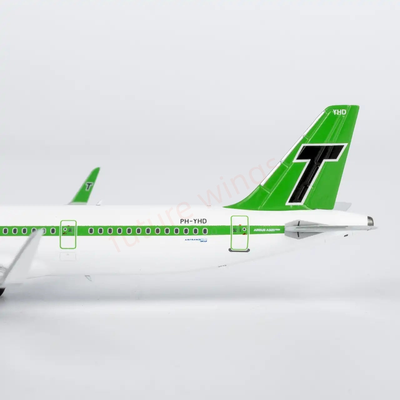 1:400 NG Models NG13139 Transavia Airlines A321neo PH-YHD Aircraft Model+Free Tractor